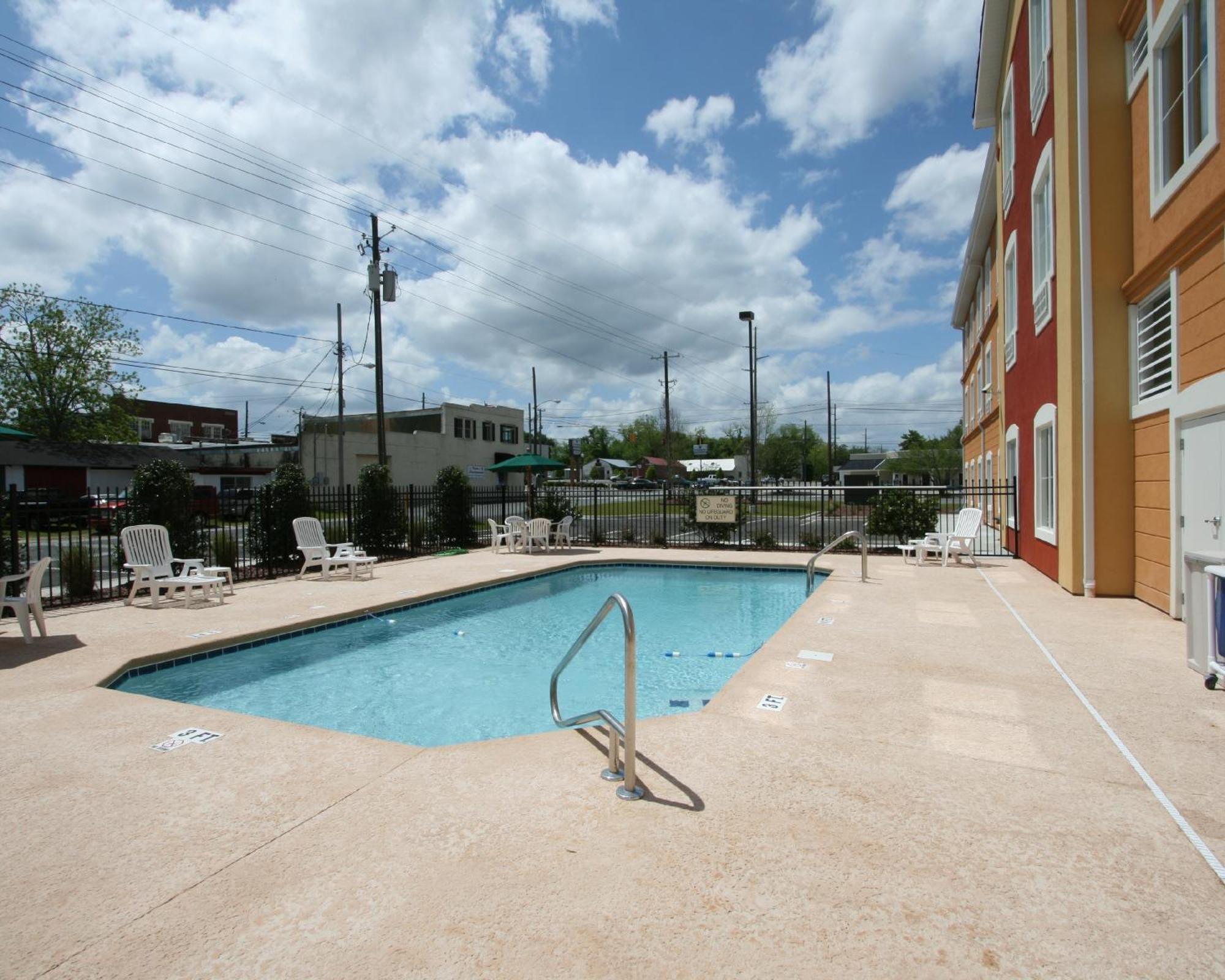Comfort Inn Blackshear Hwy 84 Exterior photo