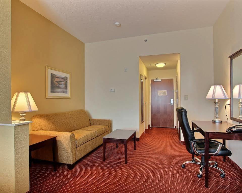 Comfort Inn Blackshear Hwy 84 Exterior photo